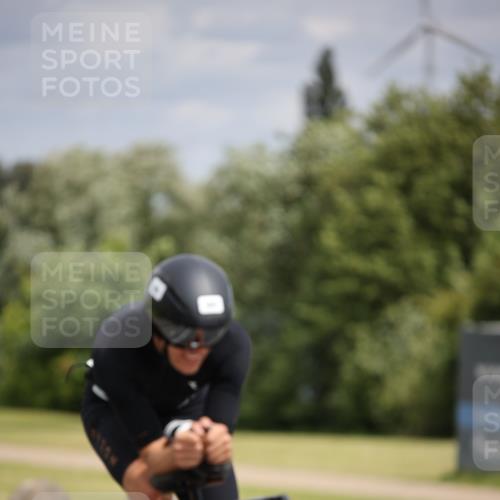 16.06.2024 - 26. Vierlanden-Triathlon Jannik Wohlers http://msf.ph/oto/6332839 16.06.2024 11:08:11 Radfahren 44, 60, 68, 116, 302 meine-sportfotos.de
