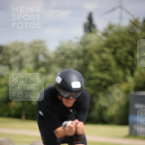 16.06.2024 - 26. Vierlanden-Triathlon Jannik Wohlers http://msf.ph/oto/6332843 16.06.2024 11:08:11 Radfahren 44, 60, 68, 116, 302 meine-sportfotos.de