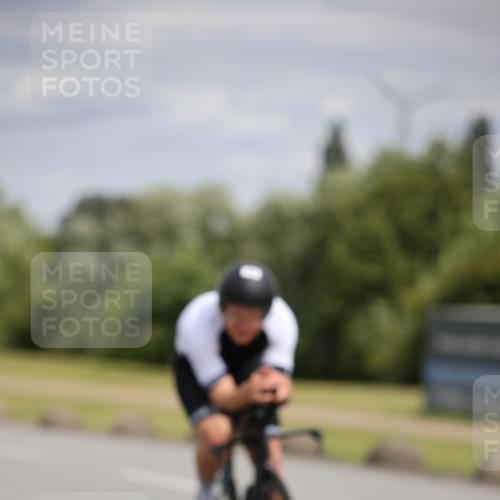 16.06.2024 - 26. Vierlanden-Triathlon Jannik Wohlers http://msf.ph/oto/6332848 16.06.2024 11:08:14 Radfahren 44, 60, 68, 109, 116, 201, 302 meine-sportfotos.de