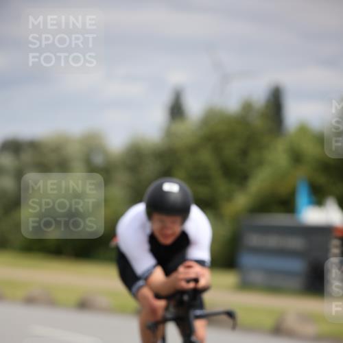 16.06.2024 - 26. Vierlanden-Triathlon Jannik Wohlers http://msf.ph/oto/6332853 16.06.2024 11:08:14 Radfahren 44, 60, 68, 109, 116, 201, 302 meine-sportfotos.de