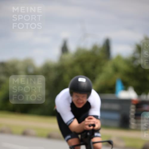 16.06.2024 - 26. Vierlanden-Triathlon Jannik Wohlers http://msf.ph/oto/6332857 16.06.2024 11:08:14 Radfahren 44, 60, 68, 109, 116, 201, 302 meine-sportfotos.de