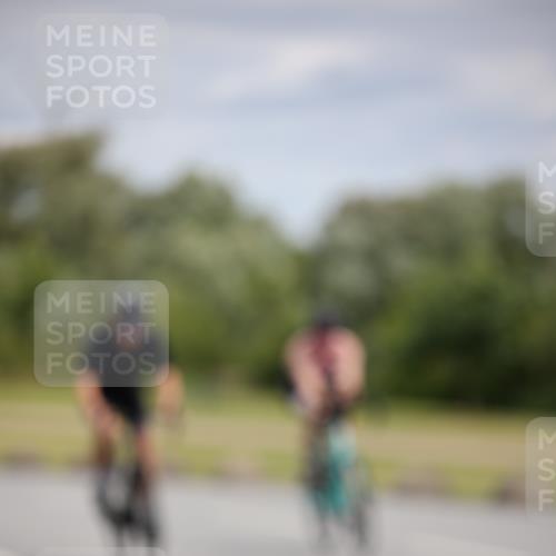 16.06.2024 - 26. Vierlanden-Triathlon Jannik Wohlers http://msf.ph/oto/6332873 16.06.2024 11:08:44 Radfahren 12, 46, 89, 125, 138, 142, 167, 174, 215, 330 meine-sportfotos.de