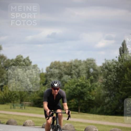 16.06.2024 - 26. Vierlanden-Triathlon Jannik Wohlers http://msf.ph/oto/6332897 16.06.2024 11:09:06 Radfahren 2, 124, 185, 232, 344 meine-sportfotos.de