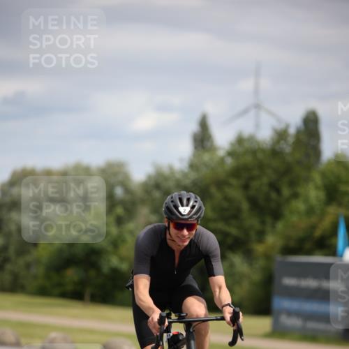 16.06.2024 - 26. Vierlanden-Triathlon Jannik Wohlers http://msf.ph/oto/6332910 16.06.2024 11:09:06 Radfahren 2, 124, 185, 232, 344 meine-sportfotos.de