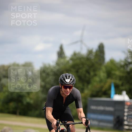 16.06.2024 - 26. Vierlanden-Triathlon Jannik Wohlers http://msf.ph/oto/6332914 16.06.2024 11:09:06 Radfahren 2, 124, 185, 232, 344 meine-sportfotos.de
