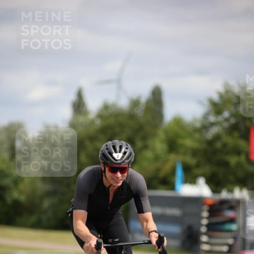 16.06.2024 - 26. Vierlanden-Triathlon Jannik Wohlers http://msf.ph/oto/6332919 16.06.2024 11:09:06 Radfahren 2, 124, 185, 232, 344 meine-sportfotos.de