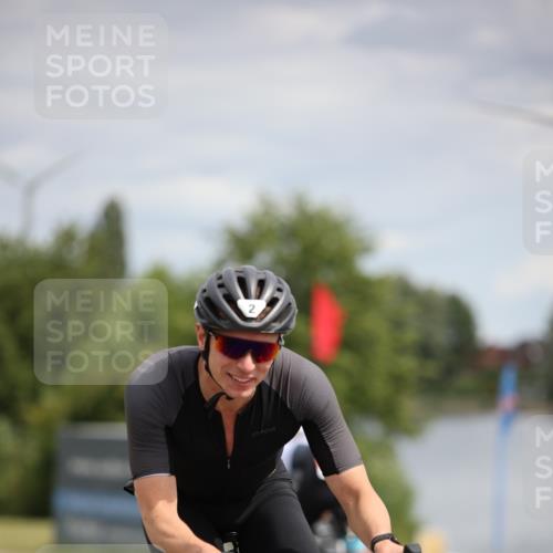16.06.2024 - 26. Vierlanden-Triathlon Jannik Wohlers http://msf.ph/oto/6332932 16.06.2024 11:09:07 Radfahren 2, 185, 232, 344 meine-sportfotos.de