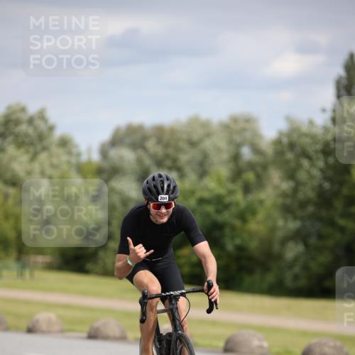 16.06.2024 - 26. Vierlanden-Triathlon Jannik Wohlers http://msf.ph/oto/6332977 16.06.2024 11:09:24 Radfahren 62, 165, 204, 337, 345 meine-sportfotos.de