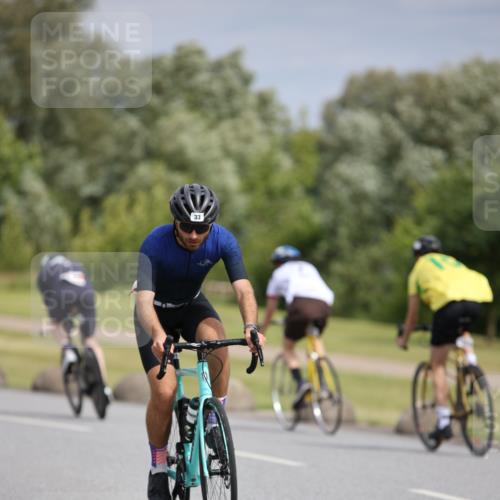 16.06.2024 - 26. Vierlanden-Triathlon Jannik Wohlers http://msf.ph/oto/6333168 16.06.2024 11:10:02 Radfahren 33, 42, 246, 283, 1274 meine-sportfotos.de