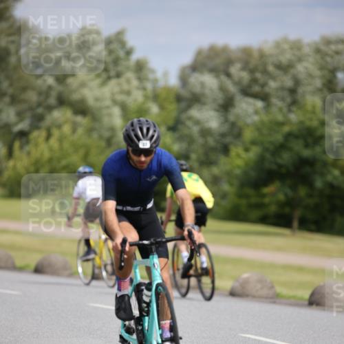 16.06.2024 - 26. Vierlanden-Triathlon Jannik Wohlers http://msf.ph/oto/6333178 16.06.2024 11:10:02 Radfahren 33, 42, 246, 283, 1274 meine-sportfotos.de