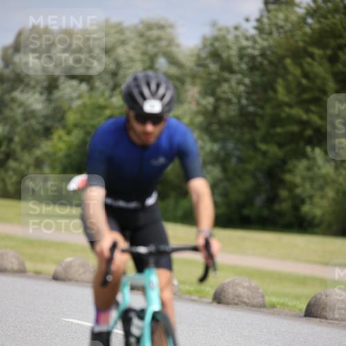16.06.2024 - 26. Vierlanden-Triathlon Jannik Wohlers http://msf.ph/oto/6333205 16.06.2024 11:10:02 Radfahren 33, 42, 246, 283, 1274 meine-sportfotos.de
