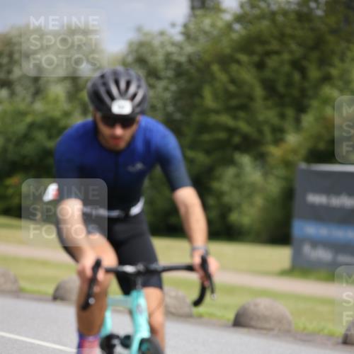 16.06.2024 - 26. Vierlanden-Triathlon Jannik Wohlers http://msf.ph/oto/6333212 16.06.2024 11:10:03 Radfahren 33, 42, 246, 283, 1274 meine-sportfotos.de