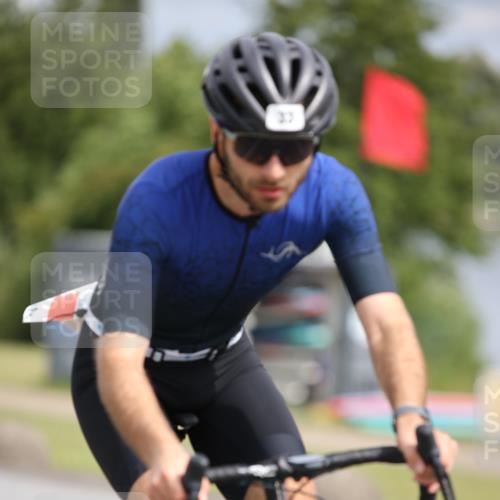 16.06.2024 - 26. Vierlanden-Triathlon Jannik Wohlers http://msf.ph/oto/6333233 16.06.2024 11:10:03 Radfahren 33, 42, 246, 283, 1274 meine-sportfotos.de