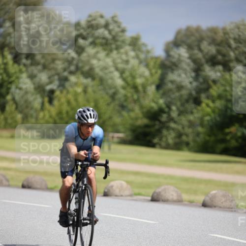 16.06.2024 - 26. Vierlanden-Triathlon Jannik Wohlers http://msf.ph/oto/6333251 16.06.2024 11:10:23 Radfahren 21, 48, 216, 406 meine-sportfotos.de