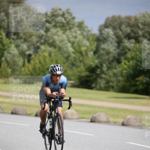 16.06.2024 - 26. Vierlanden-Triathlon Jannik Wohlers http://msf.ph/oto/6333254 16.06.2024 11:10:23 Radfahren 21, 48, 216, 406 meine-sportfotos.de