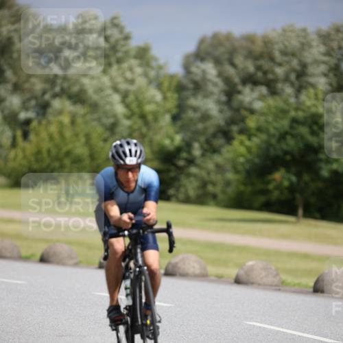 16.06.2024 - 26. Vierlanden-Triathlon Jannik Wohlers http://msf.ph/oto/6333269 16.06.2024 11:10:23 Radfahren 21, 48, 216, 406 meine-sportfotos.de