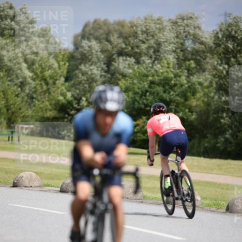 16.06.2024 - 26. Vierlanden-Triathlon Jannik Wohlers http://msf.ph/oto/6333284 16.06.2024 11:10:24 Radfahren 21, 121, 216, 406 meine-sportfotos.de