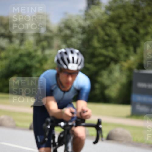 16.06.2024 - 26. Vierlanden-Triathlon Jannik Wohlers http://msf.ph/oto/6333309 16.06.2024 11:10:24 Radfahren 21, 121, 216, 406 meine-sportfotos.de