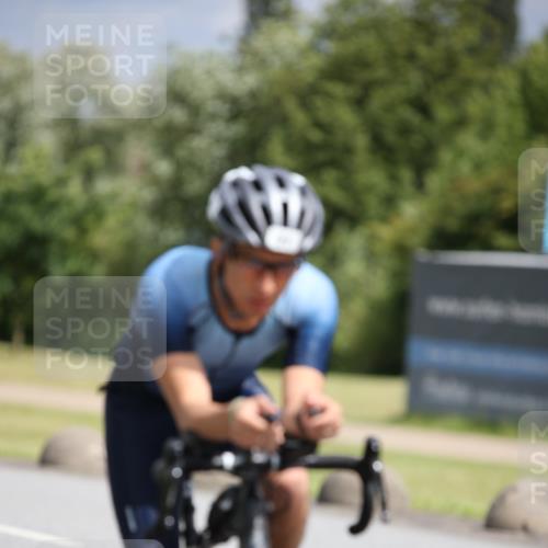 16.06.2024 - 26. Vierlanden-Triathlon Jannik Wohlers http://msf.ph/oto/6333312 16.06.2024 11:10:24 Radfahren 21, 121, 216, 406 meine-sportfotos.de