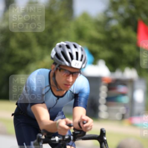 16.06.2024 - 26. Vierlanden-Triathlon Jannik Wohlers http://msf.ph/oto/6333323 16.06.2024 11:10:25 Radfahren 21, 121, 216 meine-sportfotos.de