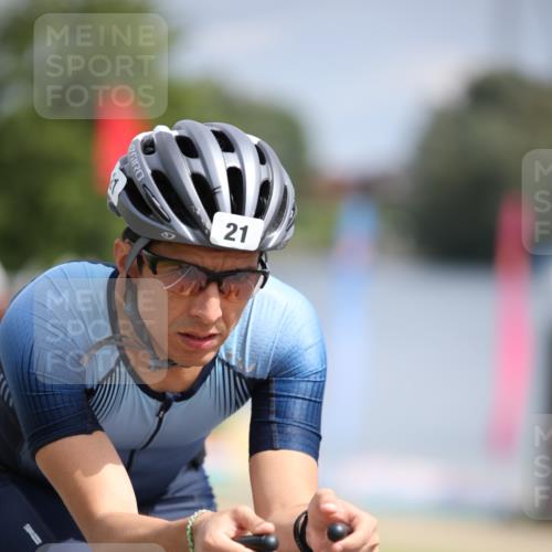 16.06.2024 - 26. Vierlanden-Triathlon Jannik Wohlers http://msf.ph/oto/6333336 16.06.2024 11:10:25 Radfahren 21, 121, 216 meine-sportfotos.de