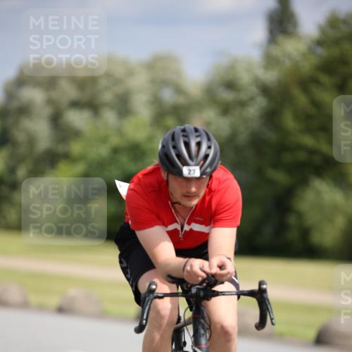 16.06.2024 - 26. Vierlanden-Triathlon Jannik Wohlers http://msf.ph/oto/6333379 16.06.2024 11:10:33 Radfahren 23, 39, 121 meine-sportfotos.de