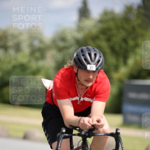 16.06.2024 - 26. Vierlanden-Triathlon Jannik Wohlers http://msf.ph/oto/6333388 16.06.2024 11:10:33 Radfahren 23, 39, 121 meine-sportfotos.de