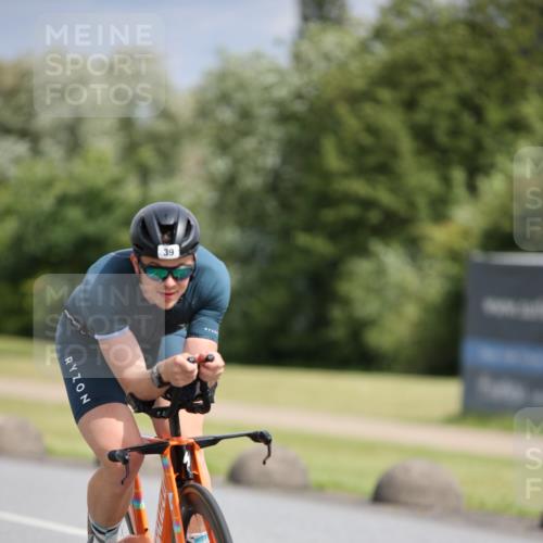 16.06.2024 - 26. Vierlanden-Triathlon Jannik Wohlers http://msf.ph/oto/6333410 16.06.2024 11:10:35 Radfahren 23, 39 meine-sportfotos.de