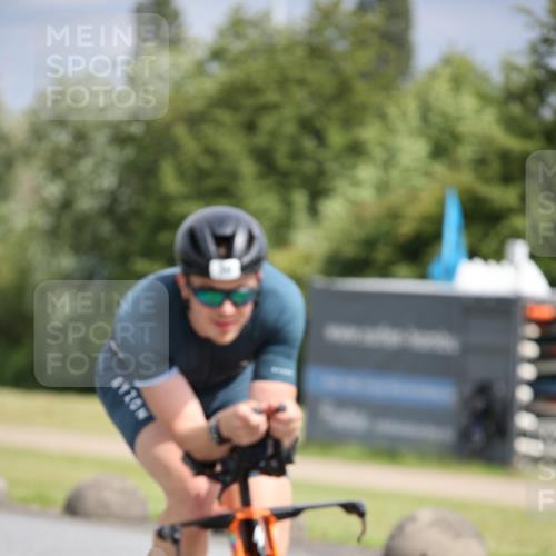 16.06.2024 - 26. Vierlanden-Triathlon Jannik Wohlers http://msf.ph/oto/6333419 16.06.2024 11:10:35 Radfahren 23, 39 meine-sportfotos.de