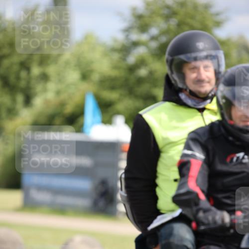 16.06.2024 - 26. Vierlanden-Triathlon Jannik Wohlers http://msf.ph/oto/6333445 16.06.2024 11:10:36 Radfahren 23, 39 meine-sportfotos.de