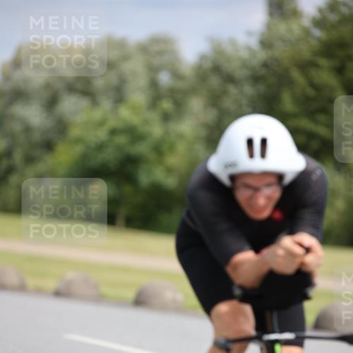 16.06.2024 - 26. Vierlanden-Triathlon Jannik Wohlers http://msf.ph/oto/6333470 16.06.2024 11:10:40 Radfahren 23, 39, 55, 170 meine-sportfotos.de