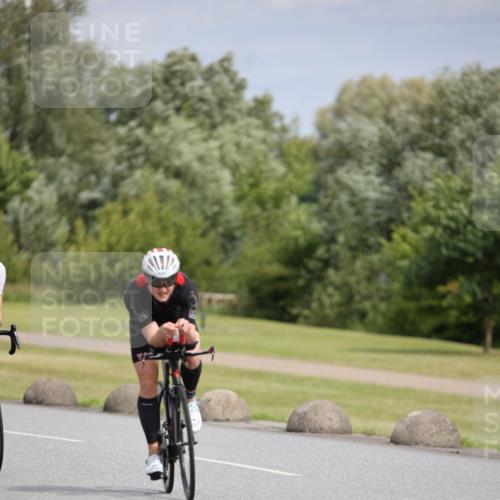 16.06.2024 - 26. Vierlanden-Triathlon Jannik Wohlers http://msf.ph/oto/6333489 16.06.2024 11:10:43 Radfahren 55, 78, 107, 170 meine-sportfotos.de