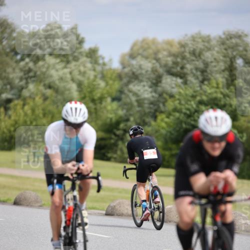 16.06.2024 - 26. Vierlanden-Triathlon Jannik Wohlers http://msf.ph/oto/6333516 16.06.2024 11:10:44 Radfahren 55, 78, 107, 170, 411 meine-sportfotos.de
