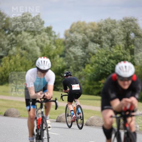 16.06.2024 - 26. Vierlanden-Triathlon Jannik Wohlers http://msf.ph/oto/6333518 16.06.2024 11:10:44 Radfahren 55, 78, 107, 170, 411 meine-sportfotos.de