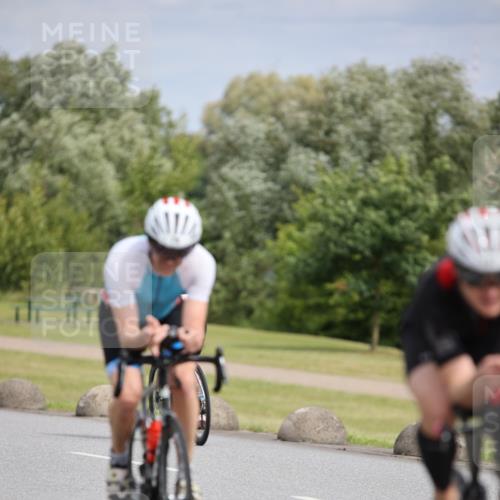 16.06.2024 - 26. Vierlanden-Triathlon Jannik Wohlers http://msf.ph/oto/6333523 16.06.2024 11:10:44 Radfahren 55, 78, 107, 170, 411 meine-sportfotos.de
