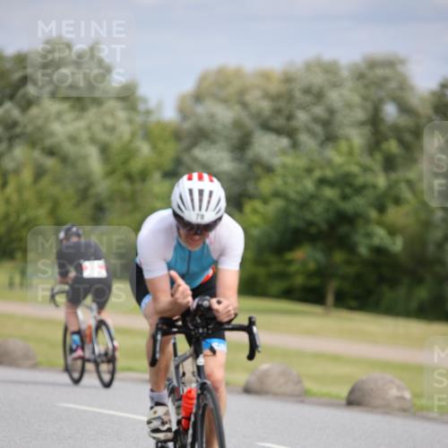 16.06.2024 - 26. Vierlanden-Triathlon Jannik Wohlers http://msf.ph/oto/6333531 16.06.2024 11:10:44 Radfahren 55, 78, 107, 170, 411 meine-sportfotos.de