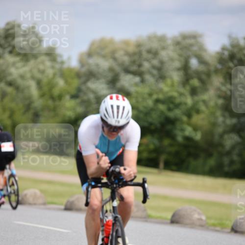 16.06.2024 - 26. Vierlanden-Triathlon Jannik Wohlers http://msf.ph/oto/6333537 16.06.2024 11:10:44 Radfahren 55, 78, 107, 170, 411 meine-sportfotos.de