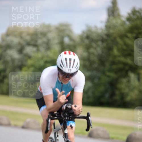 16.06.2024 - 26. Vierlanden-Triathlon Jannik Wohlers http://msf.ph/oto/6333552 16.06.2024 11:10:45 Radfahren 55, 78, 107, 170, 411 meine-sportfotos.de