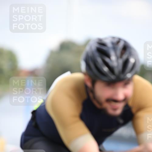 16.06.2024 - 26. Vierlanden-Triathlon Jannik Wohlers http://msf.ph/oto/6333745 16.06.2024 11:11:55 Radfahren 17, 124, 393 meine-sportfotos.de