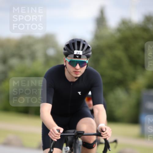 16.06.2024 - 26. Vierlanden-Triathlon Jannik Wohlers http://msf.ph/oto/6333806 16.06.2024 11:12:00 Radfahren 5, 17, 22, 124, 350 meine-sportfotos.de