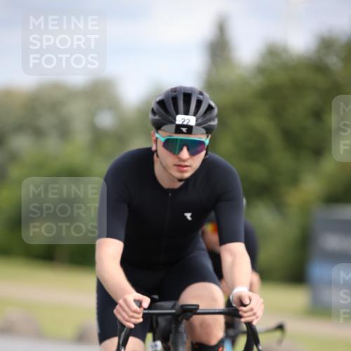16.06.2024 - 26. Vierlanden-Triathlon Jannik Wohlers http://msf.ph/oto/6333807 16.06.2024 11:12:00 Radfahren 5, 17, 22, 124, 350 meine-sportfotos.de