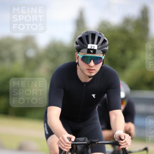 16.06.2024 - 26. Vierlanden-Triathlon Jannik Wohlers http://msf.ph/oto/6333813 16.06.2024 11:12:00 Radfahren 5, 17, 22, 124, 350 meine-sportfotos.de