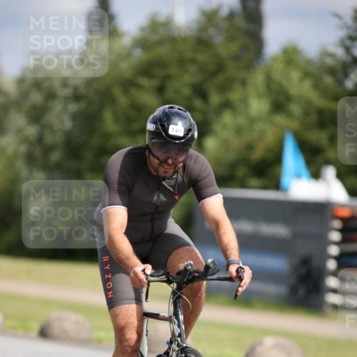 16.06.2024 - 26. Vierlanden-Triathlon Jannik Wohlers http://msf.ph/oto/6333879 16.06.2024 11:12:19 Radfahren 12, 125, 136, 140 meine-sportfotos.de