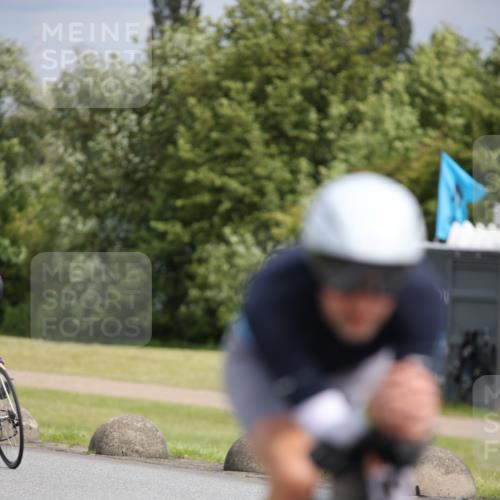 16.06.2024 - 26. Vierlanden-Triathlon Jannik Wohlers http://msf.ph/oto/6333988 16.06.2024 11:12:30 Radfahren 2, 71, 86, 190, 204, 217, 369, 447 meine-sportfotos.de
