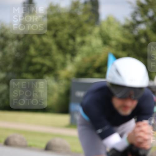 16.06.2024 - 26. Vierlanden-Triathlon Jannik Wohlers http://msf.ph/oto/6333992 16.06.2024 11:12:30 Radfahren 2, 71, 86, 190, 204, 217, 369, 447 meine-sportfotos.de