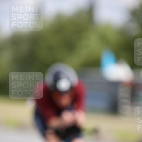 16.06.2024 - 26. Vierlanden-Triathlon Jannik Wohlers http://msf.ph/oto/6334003 16.06.2024 11:12:32 Radfahren 2, 71, 86, 204, 217, 369, 436, 447 meine-sportfotos.de