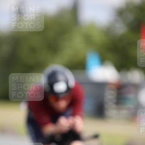16.06.2024 - 26. Vierlanden-Triathlon Jannik Wohlers http://msf.ph/oto/6334004 16.06.2024 11:12:32 Radfahren 2, 71, 86, 204, 217, 369, 436, 447 meine-sportfotos.de