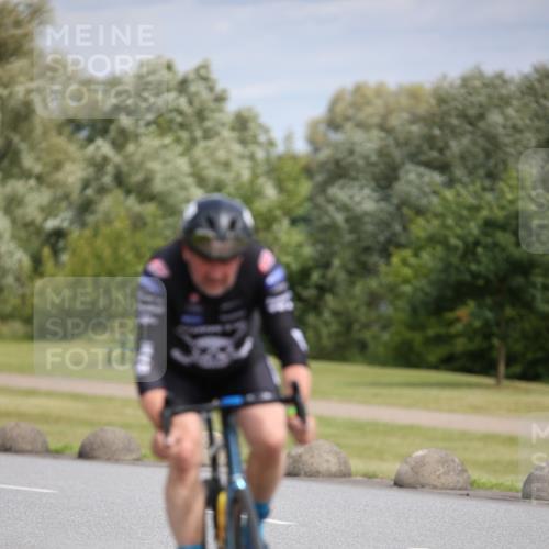 16.06.2024 - 26. Vierlanden-Triathlon Jannik Wohlers http://msf.ph/oto/6334108 16.06.2024 11:12:43 Radfahren 143, 214 meine-sportfotos.de
