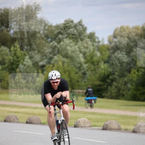 16.06.2024 - 26. Vierlanden-Triathlon Jannik Wohlers http://msf.ph/oto/6334169 16.06.2024 11:13:15 Radfahren 44, 67, 116, 361 meine-sportfotos.de
