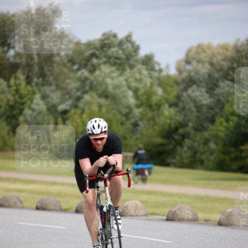 16.06.2024 - 26. Vierlanden-Triathlon Jannik Wohlers http://msf.ph/oto/6334172 16.06.2024 11:13:15 Radfahren 44, 67, 116, 361 meine-sportfotos.de